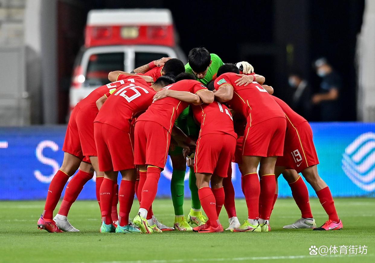 国内足球赛事备受关注，球队竞争激烈